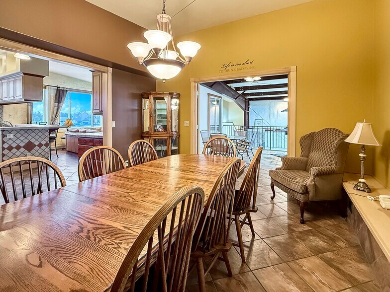 More Photos Of 63026 Powell Butte Hwy, Bend Airplane Hangar For Sale