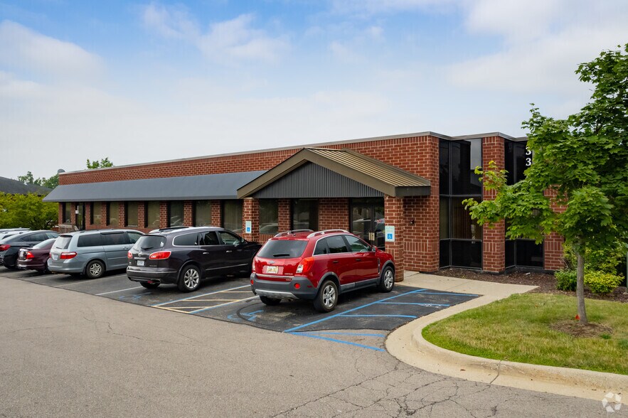 More Photos Of 3370 E Jolly Rd, Lansing Office Residential For Sale