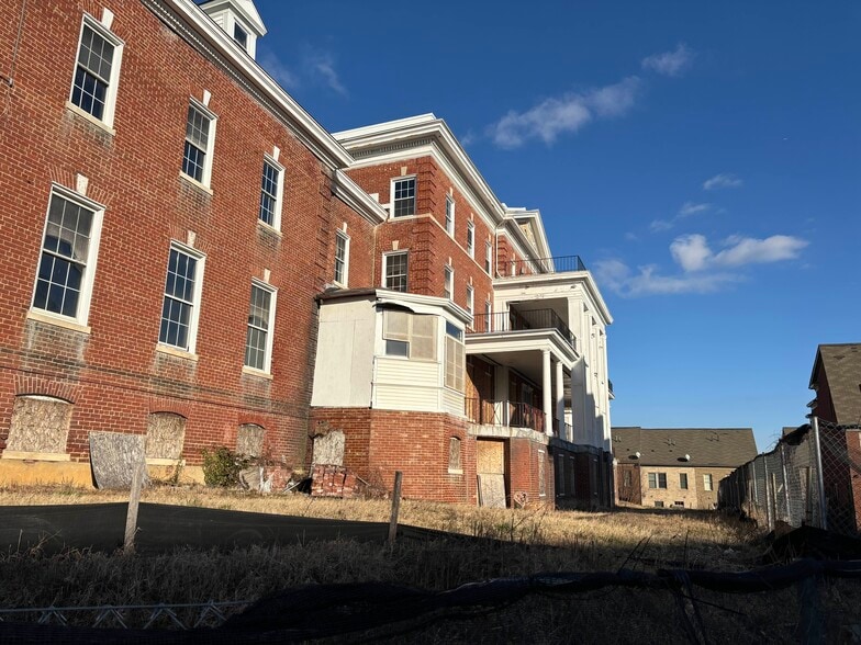 More Photos Of 6101 Sligo Mill Rd NE, Washington Skilled Nursing Facility For Sale