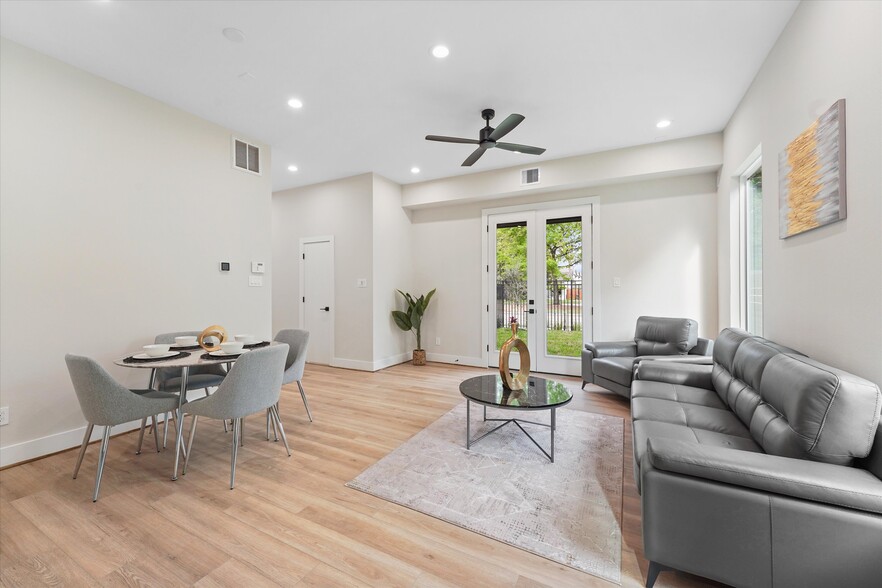 2131 Blalock Rd, Houston, TX 77080 Apartments For Sale