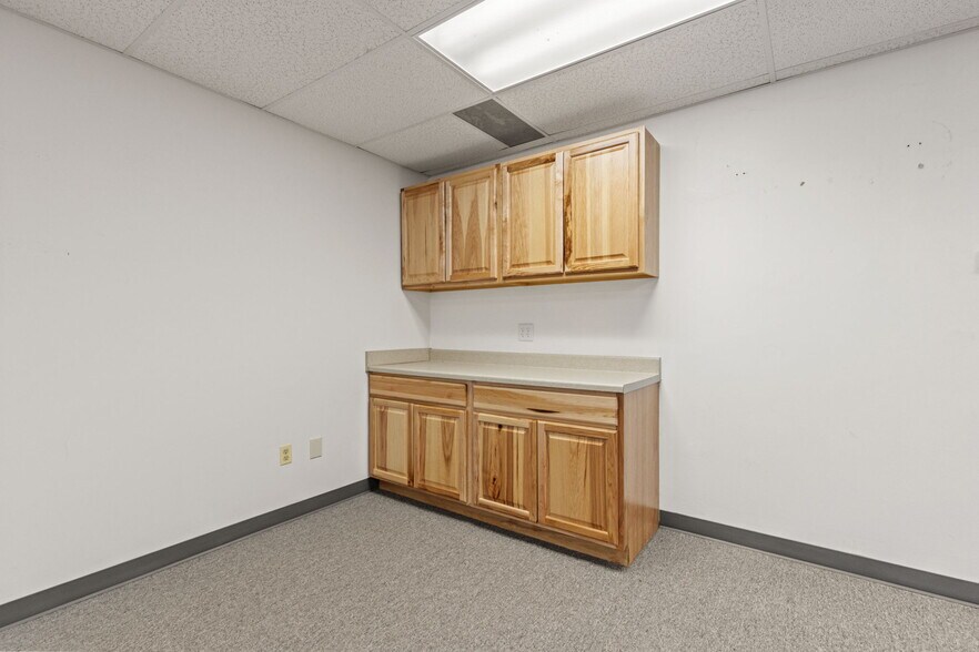 More Photos Of 1301-1333 W 121st Ave, Denver Flex For Lease
