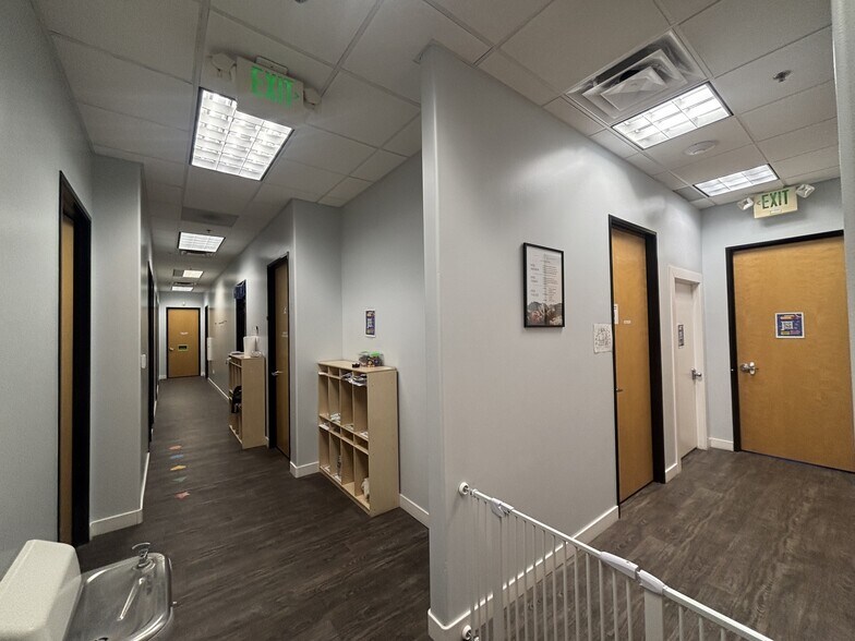 More Photos Of 1830 S Alma School Rd, Mesa Medical For Sale