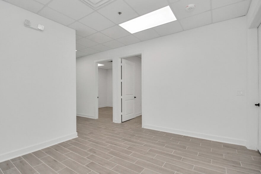 More Photos Of 12425 W Airport Blvd, Sugar Land Light Distribution For Lease