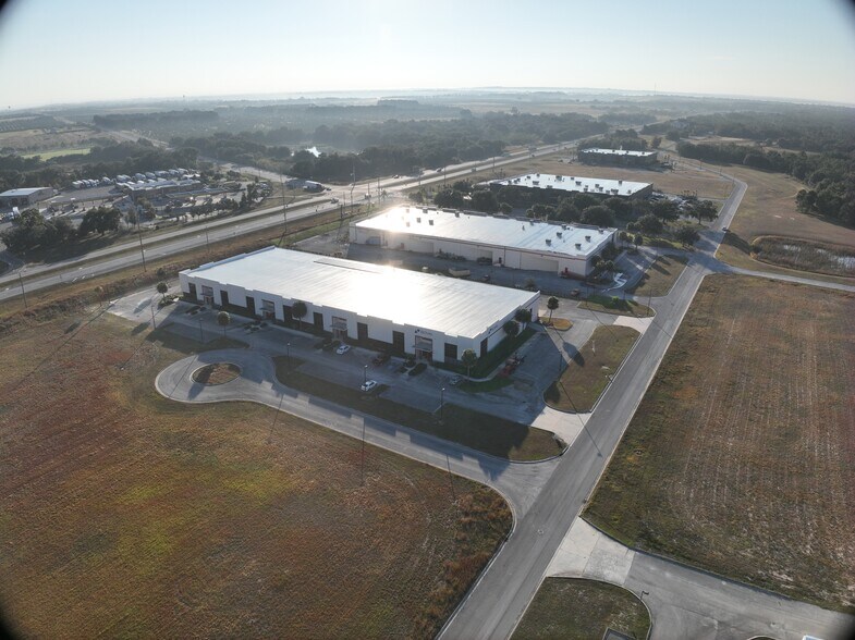 More Photos Of 1901 Longleaf Blvd, Lake Wales Warehouse For Sale