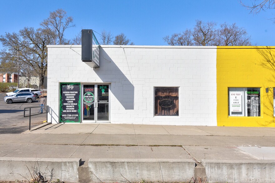 More Photos Of 8614-8616 N 30th St, Omaha Storefront For Sale