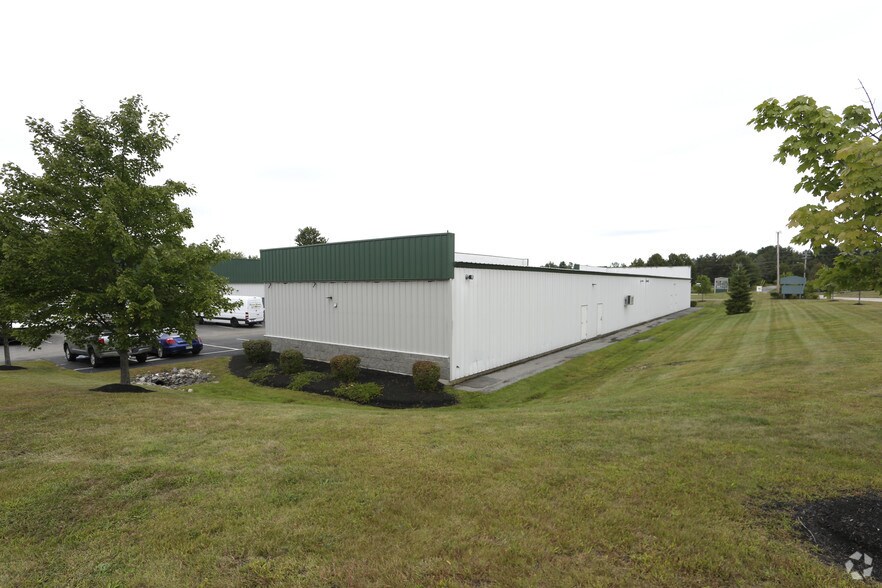 More Photos Of 2 Lincoln Ave, Scarborough Warehouse For Sale