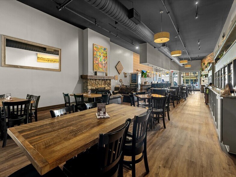 More Photos Of 46 Main St, Plymouth Storefront For Sale