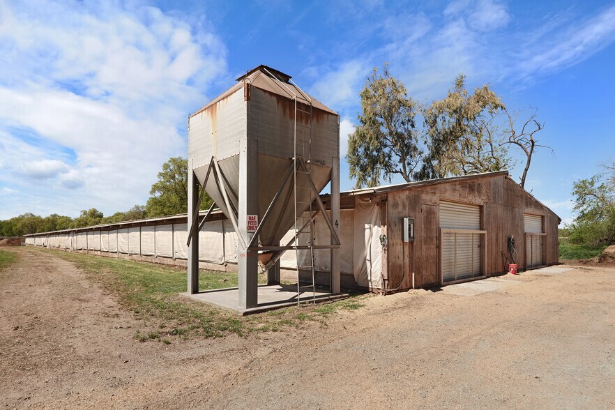 More Photos Of 28600 Sowles Rd, Galt Land For Sale