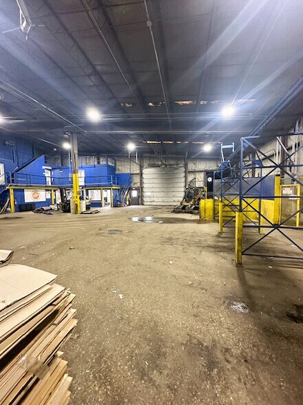 More Photos Of 4197 Reardon Rd, De Forest Warehouse For Lease