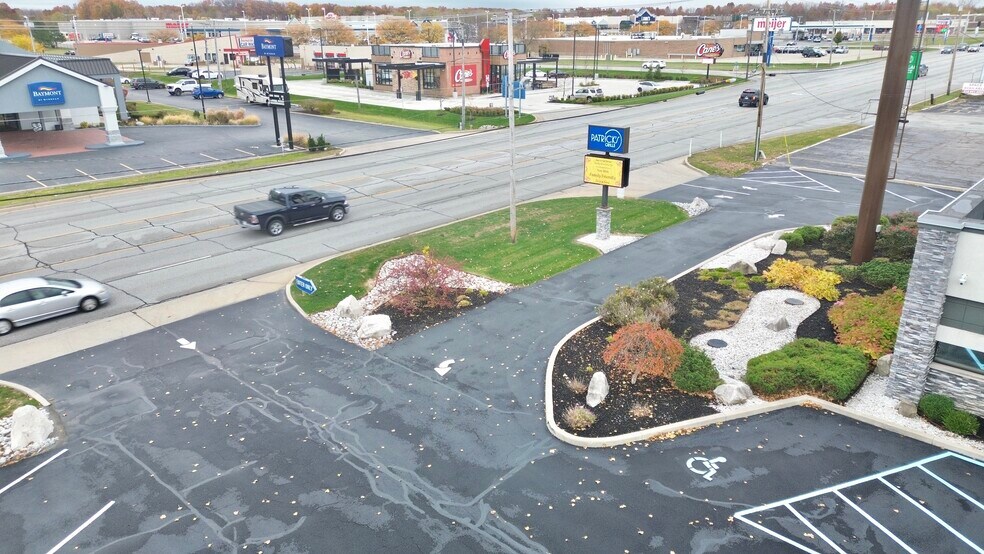 More Photos Of 4121 S Franklin St, Michigan City Office For Sale