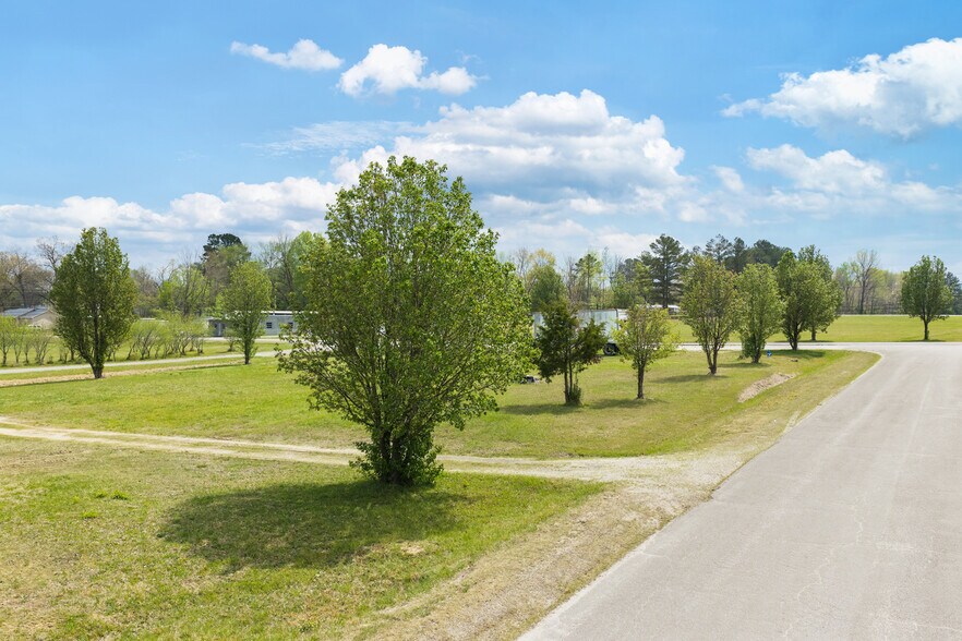 More Photos Of 0 9th Street, Parsons Land For Sale