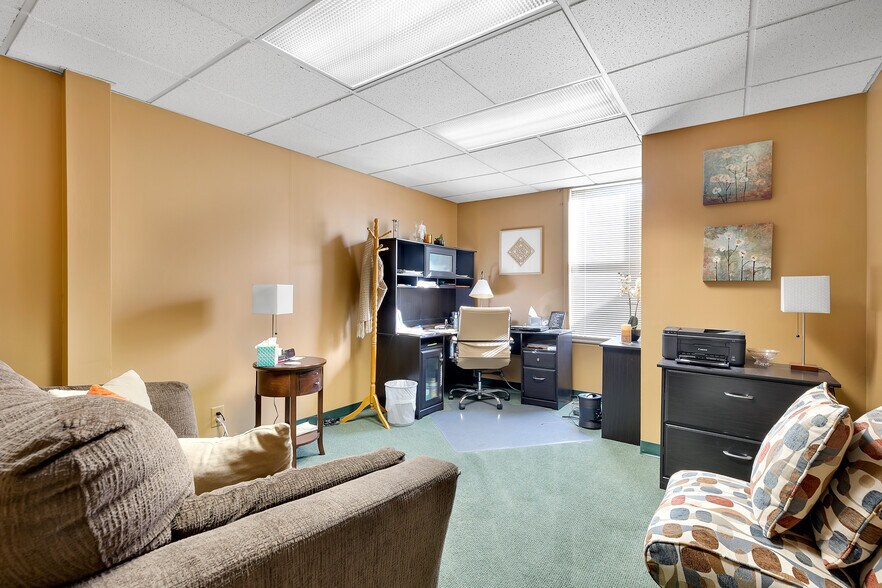 More Photos Of 300 Allegheny Ave, Towson Office For Sale