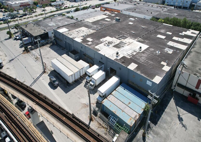 More Photos Of 440 W 20th St, Hialeah Warehouse For Lease