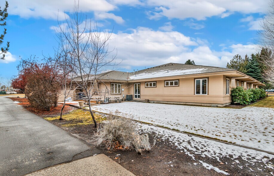 More Photos Of 2400 NE Neff Rd, Bend Medical For Lease