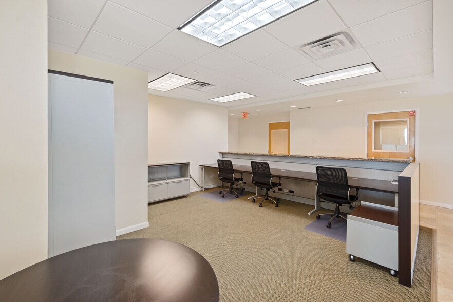 More Photos Of 3363 NE 163rd St, North Miami Beach Medical For Lease