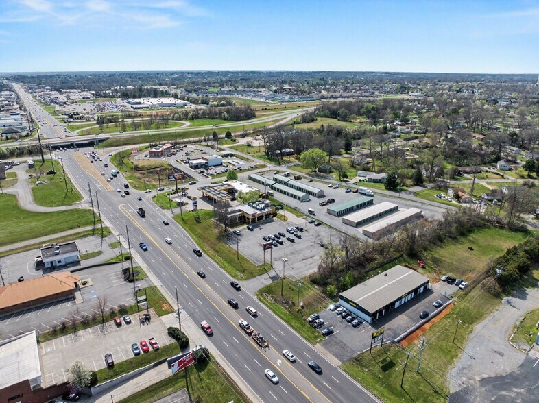 More Photos Of 1826 Fort Campbell Blvd, Clarksville General Retail For Lease