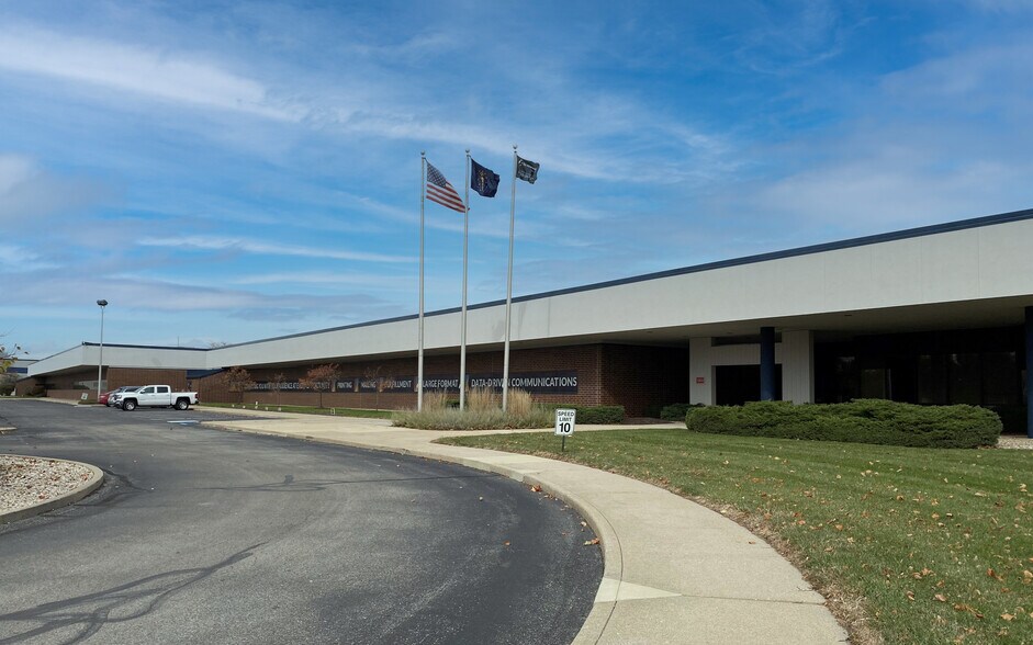 More Photos Of 5804-5808 Churchman Byp, Indianapolis Light Manufacturing For Lease
