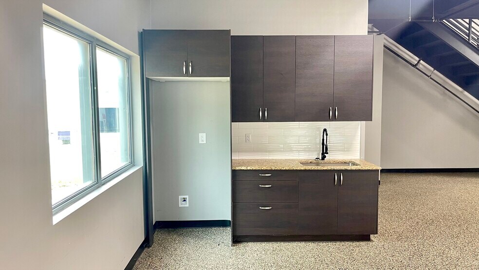 More Photos Of 7637 Fm 3009, Schertz Warehouse For Sale