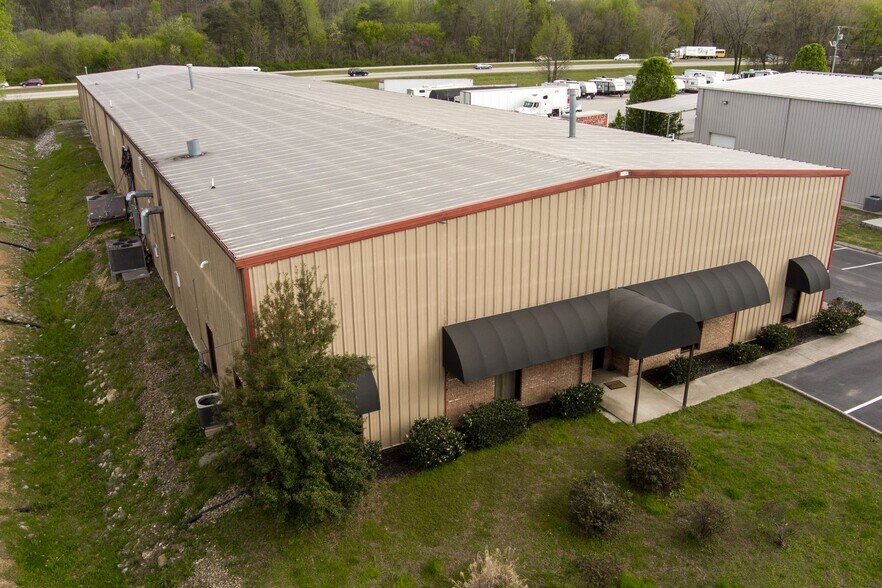 More Photos Of 8408 Gulf View Dr, Soddy Daisy Warehouse For Lease