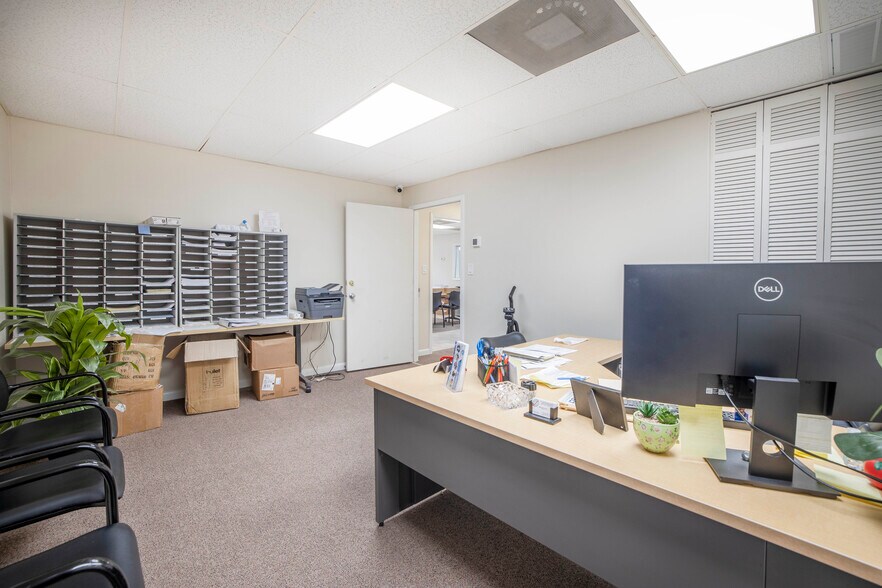 More Photos Of 7212 US Highway 19, New Port Richey Office For Sale