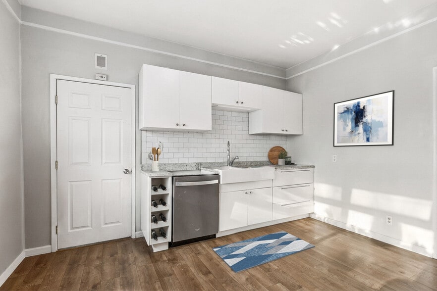More Photos Of 13301 56th Ave S, Seattle Apartments For Sale