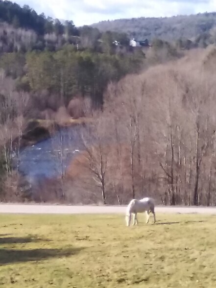 More Photos Of 72 Wood Rd, Quechee Industrial For Sale
