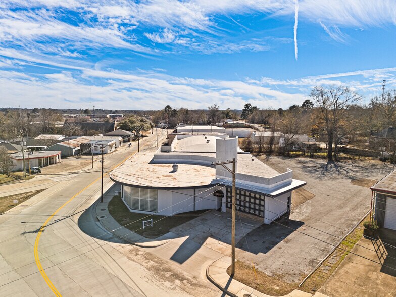 More Photos Of 500 E Main St, Kilgore Office For Sale