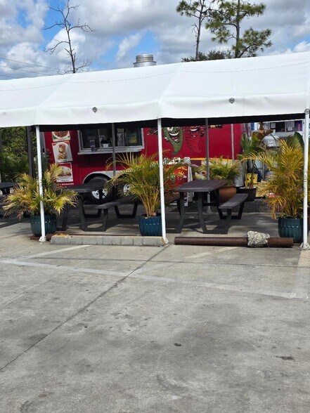 More Photos Of 336 Gunnery Rd, Lehigh Acres Auto Repair For Sale