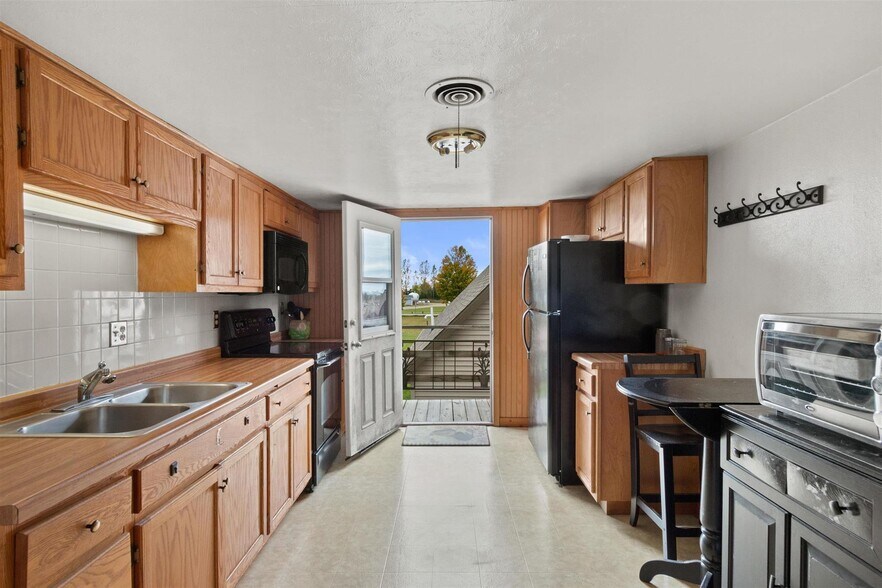 More Photos Of 6805 State Highway 66, Custer Restaurant For Sale