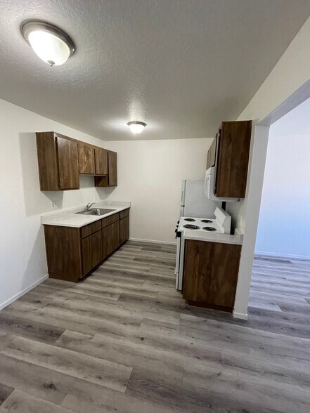 More Photos Of 937 N Main St, Tonopah Apartments For Sale