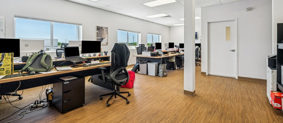 More Photos Of 8600 Av Émilien-Letarte, Saint-Hyacinthe Warehouse For Sale