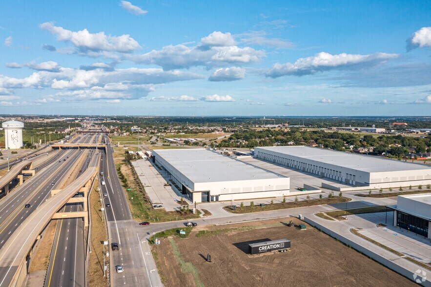 More Photos Of 5020 Anderson Blvd, Haltom City Warehouse For Lease
