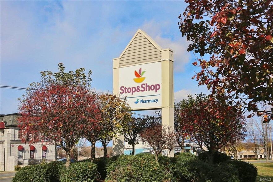 More Photos Of 35 S Middletown Rd, Nanuet Office For Lease