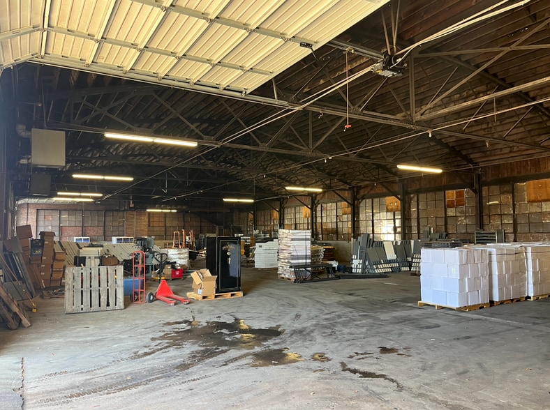 More Photos Of 729 Main St, Kannapolis Warehouse For Sale