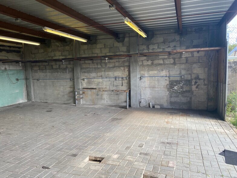 More Photos Of 2126 Collins Ct, Hollywood Refrigeration Cold Storage For Lease