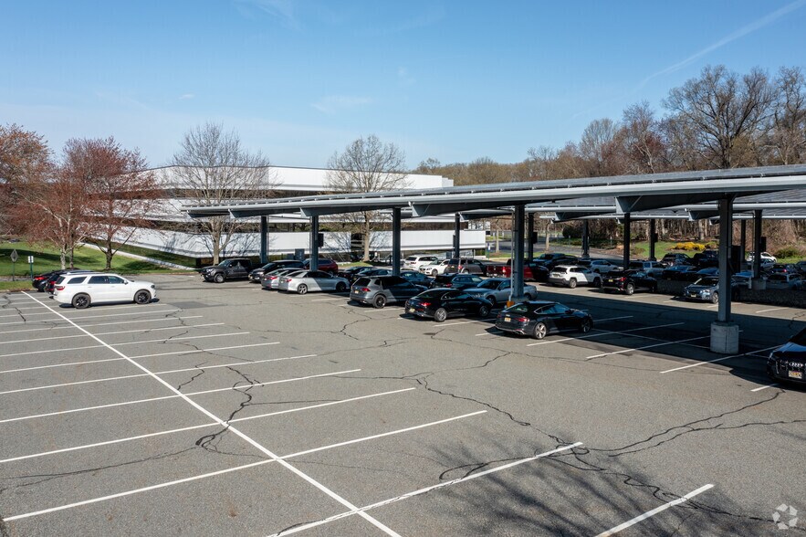 More Photos Of 10 Waterview Blvd, Parsippany Office For Sale