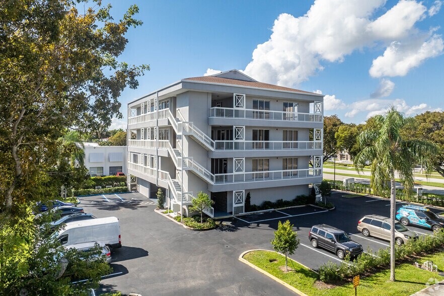 More Photos Of 2790 N Federal Hwy, Boca Raton Office For Lease
