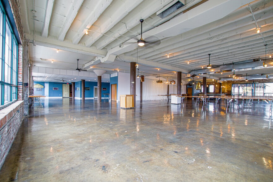 More Photos Of 2400 S Jefferson Ave, Saint Louis Office For Lease