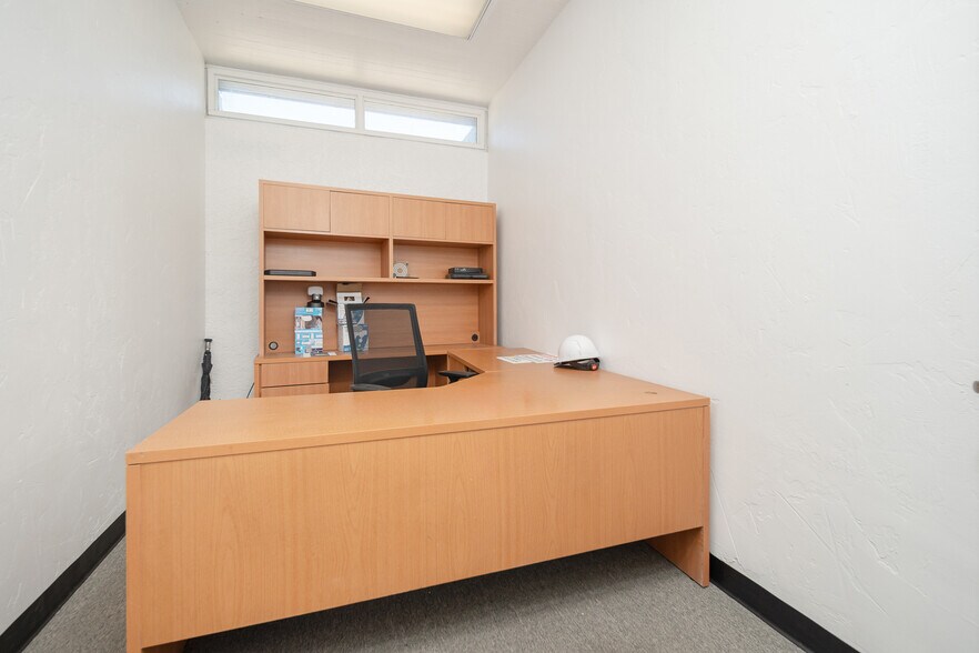 More Photos Of 11747 N 19th Ave, Phoenix Office For Sale