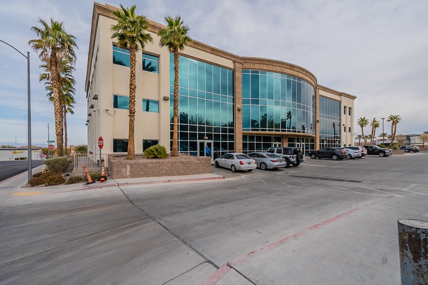 More Photos Of 2705 W Horizon Ridge Pky, Henderson Medical For Lease