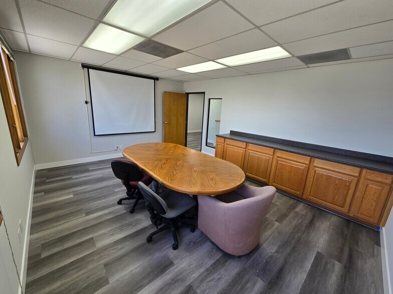 More Photos Of 3871 E Colorado Blvd, Pasadena Office For Lease