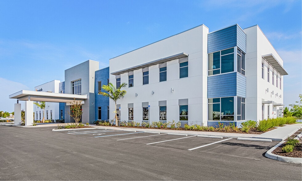 More Photos Of 14540 Hope Center Loop, Fort Myers Medical For Lease