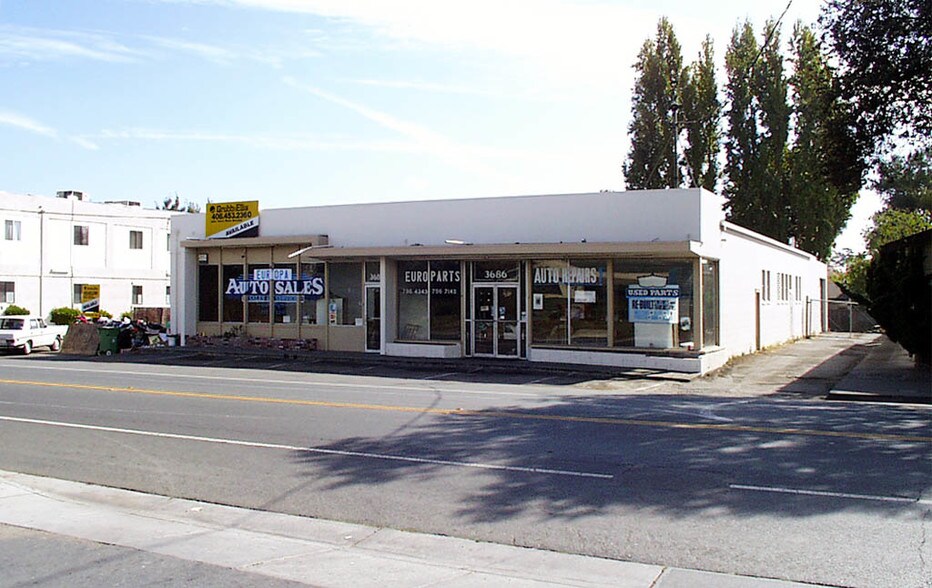 More Photos Of 3674-3684 Peralta Blvd, Fremont Industrial For Lease