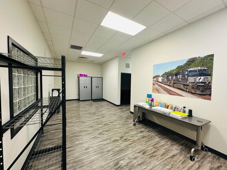 More Photos Of 12276 San Jose Blvd, Jacksonville Medical For Lease