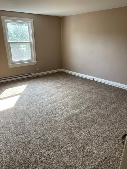 More Photos Of 830 Beaver Creek rd, Hagerstown Specialty For Lease