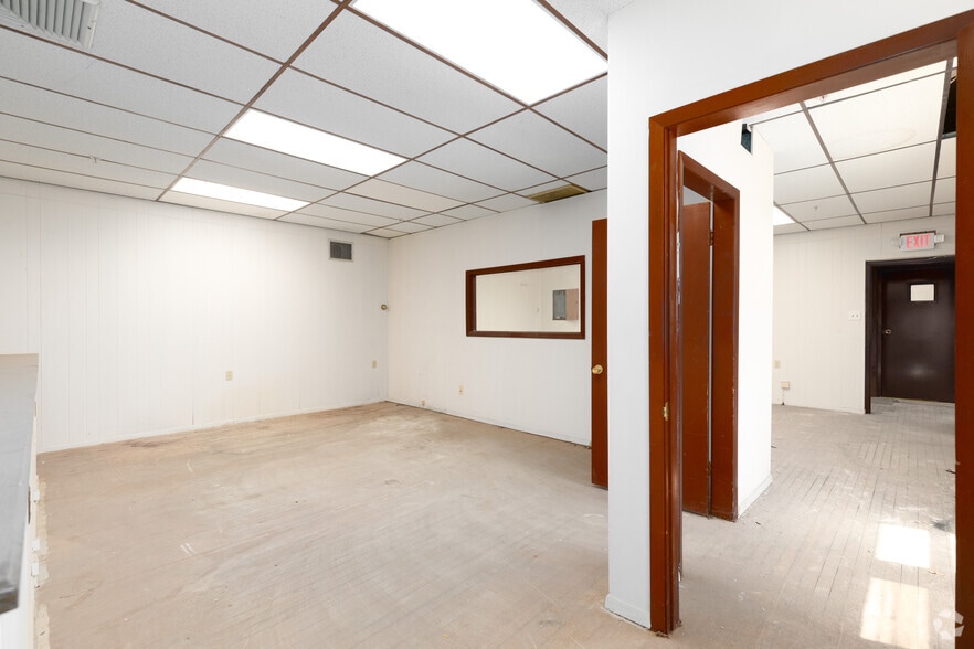 More Photos Of 3 Cass St, Keyport Warehouse For Lease