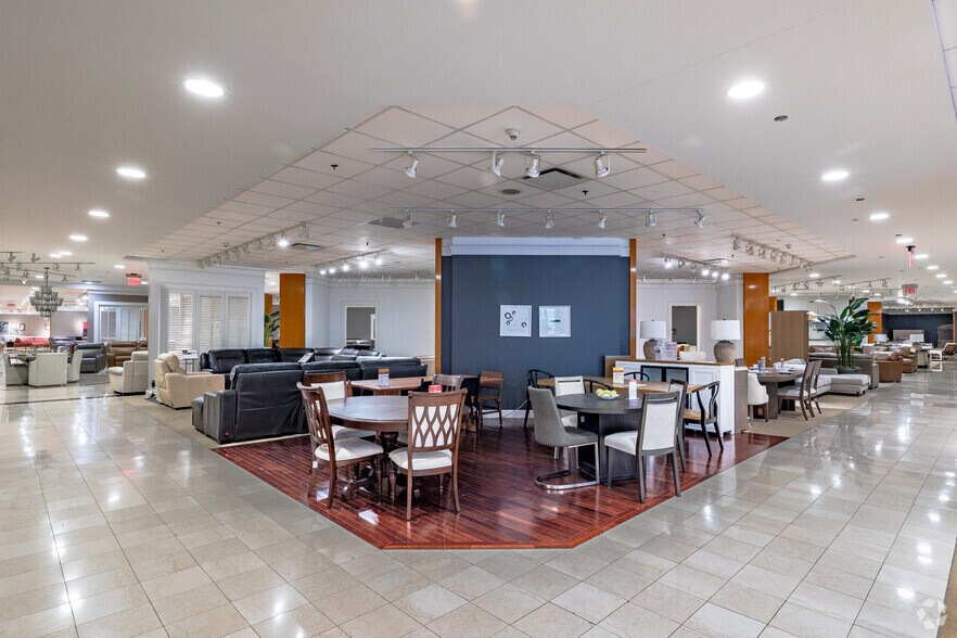 More Photos Of 275 Route 4, Paramus Unknown For Lease