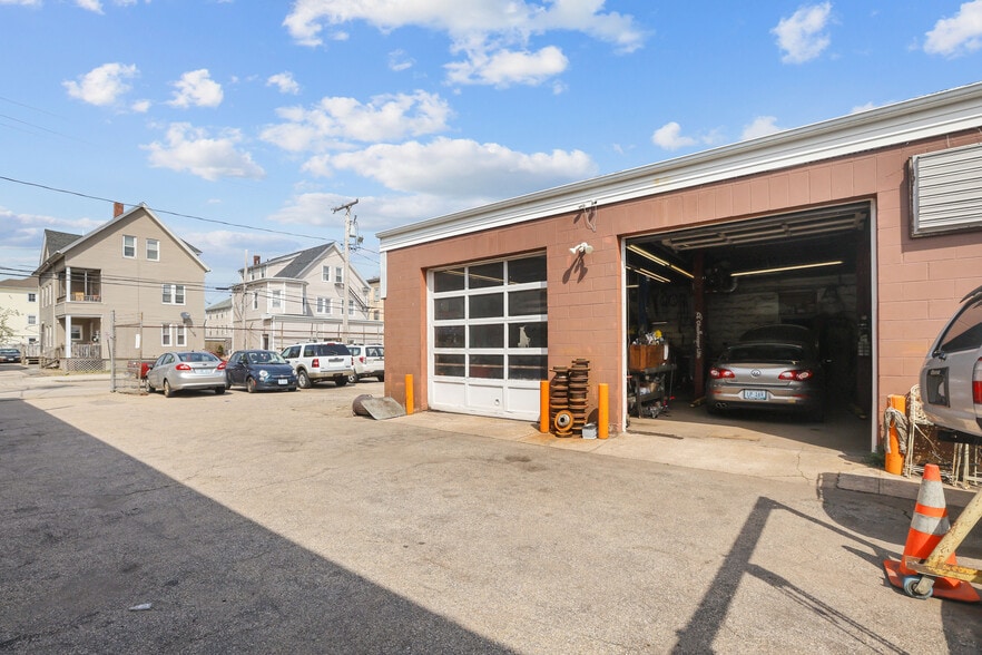 More Photos Of 19 Benefit St, Pawtucket Industrial For Sale