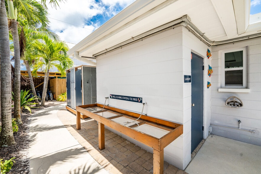 More Photos Of 1130 Gulf Blvd, Englewood Apartments For Sale