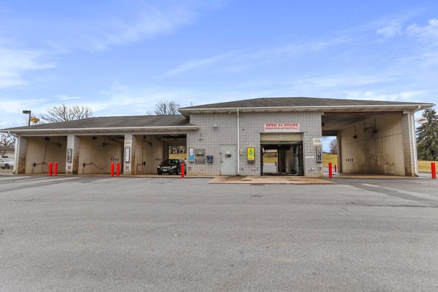 Primary Photo Of 1424 Doron Dr, Chambersburg Carwash For Sale